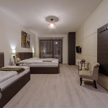 Trend Deluxe Hotel 2*