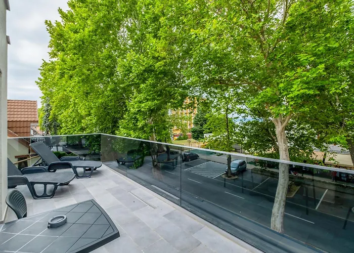 Trend Deluxe 2* シオーフォク