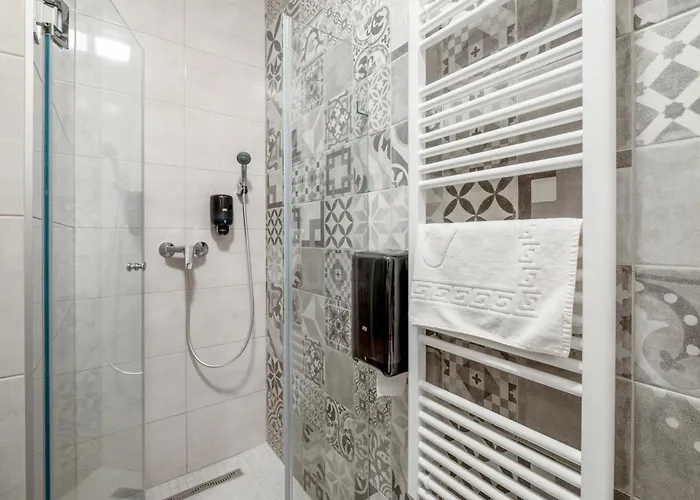 Trend Deluxe 2* シオーフォク